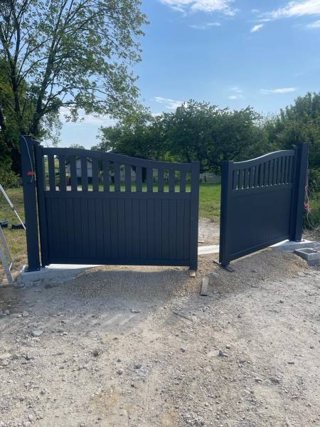 PORTAIL MORORISE AVEC PORTEAU SUPPORT