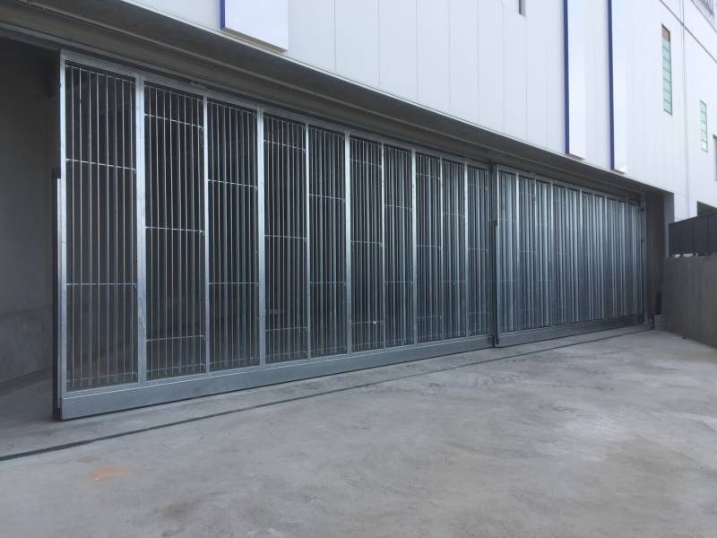 Agencement d'un portail coulissant pour un bâtiment dans la ville d'Aix-En-Provence